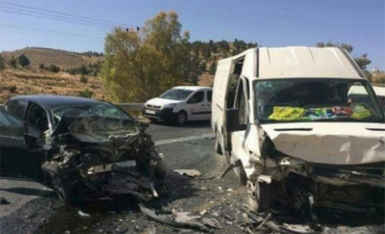 5 إصابات بحادث تصادم في مرج الحمام