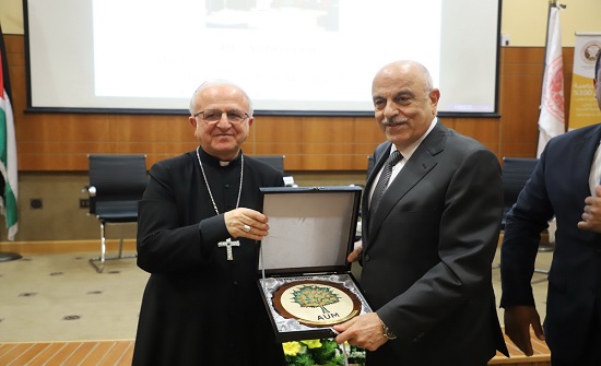 الجامعة الأميركية في مادبا تحتفل بمرور عشر سنوات على وضع حجر الأساس