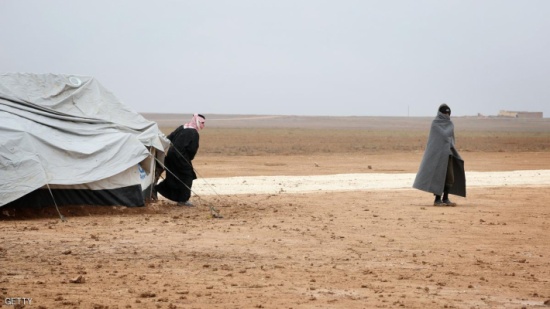 معركة الموصل.. قوة عراقية ترمي النازحين في العراء معركة الموصل.. قوة عراقية ترمي النازحين في العراء