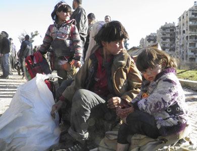 النظام السوري يعتقل نحو 200 طفل من حمص المحاصرة