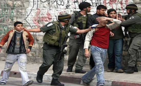 الاحتلال يعتقل 18 فلسطينيا بالضفة الغربية الاحتلال يعتقل 18 فلسطينيا بالضفة الغربية