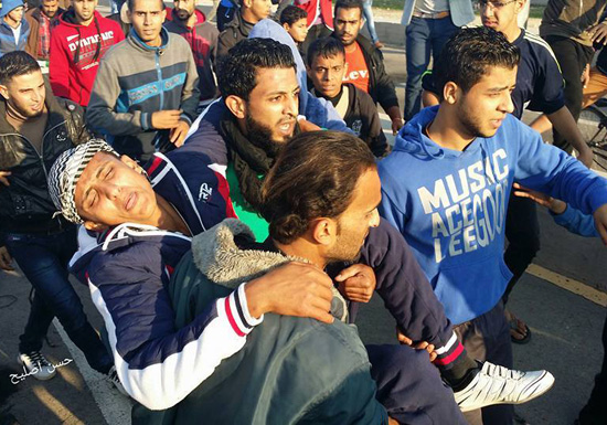 شهيد فلسطيني ثالث بمواجهات في غزة شهيد فلسطيني ثالث بمواجهات في غزة
