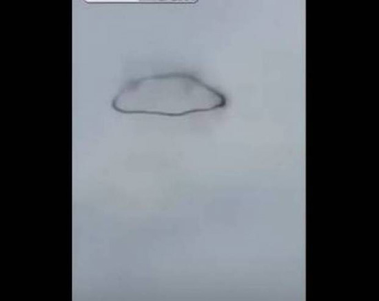 فيديو| ظاهرة غريبة وغامضة في السماء تثير رعب الناس!