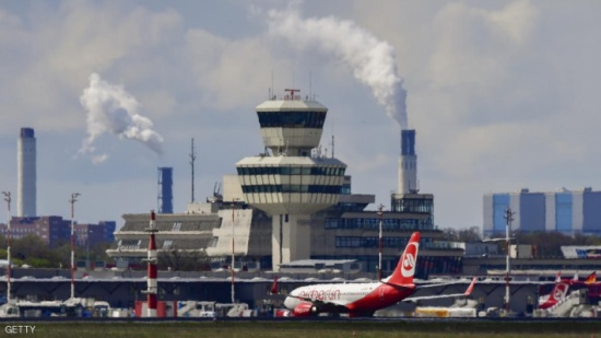 "حقيبة مشبوهة" تحول الرحلات بمطار برلين