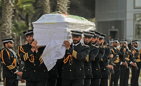 وصول جثمان العالم الشهيد فادي البطش إلى غزة (شاهد)