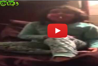 طفلة تتوسل للمشاركة في مسيرة