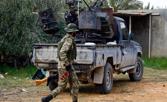 اعتقالات وانقسام.. اقتتال بين ميليشيات الوفاق في طرابلس