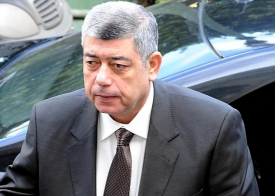 وزير الداخلية المصري ينجو من هجوم بالسيارة المفخخة على موكبه وزير الداخلية المصري ينجو من هجوم بالسيارة المفخخة على موكبه
