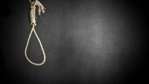 العثور على عشريني معلقاً بشجرة في السلط العثور على عشريني معلقاً بشجرة في السلط