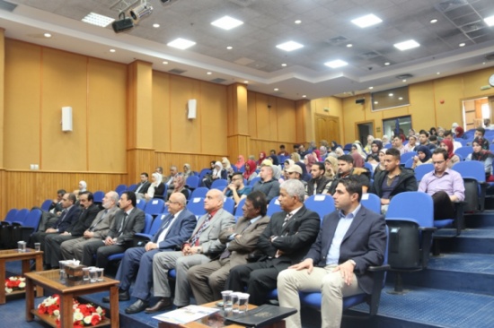 "صناعة التضليل في الاعلام المعاصر" محاضرة في جامعة الزرقاء