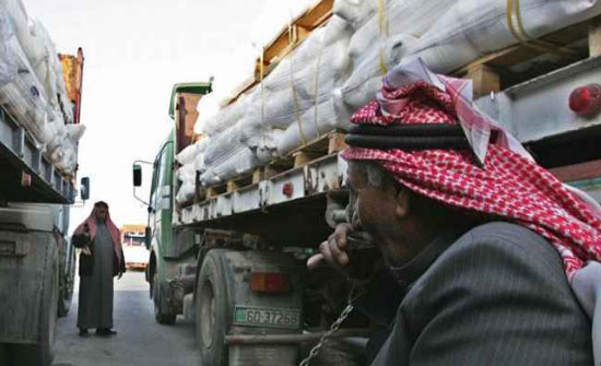 البحرين تخفض مدة التخليص على الشاحنات الأردنية لساعات