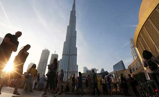 الإمارات تجري تعديلاً على رسوم الإقامة والسياحة الإمارات تجري تعديلاً على رسوم الإقامة والسياحة