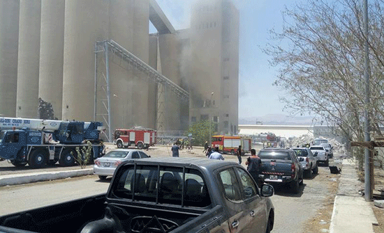 إصابات بانفجار في مبنى الصوامع بميناء العقبة القديم.. صور