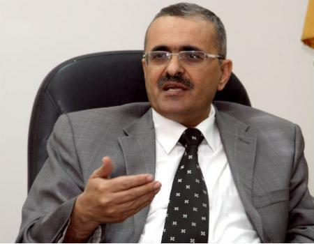 اشتراط اجتياز الطالب " تأهيلي الانجليزي " خلال " فصل القبول " اشتراط اجتياز الطالب " تأهيلي الانجليزي " خلال " فصل القبول "