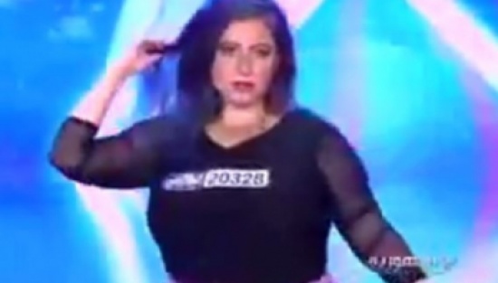 بالفيديو - المشتركة المضحكة في Arabs Got Talent خاضت تجربة "اراب ايدول".. تذكروا ماذا فعلت وردّ فعل حسن الشافعي!!