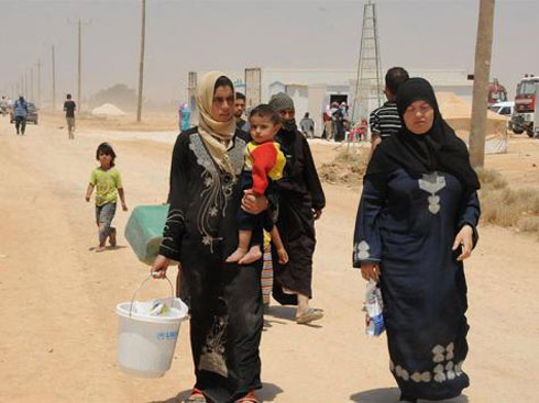 الأردن يستقبل 859 لاجئا سوريا خلال الـ72 ساعة الماضية الأردن يستقبل 859 لاجئا سوريا خلال الـ72 ساعة الماضية