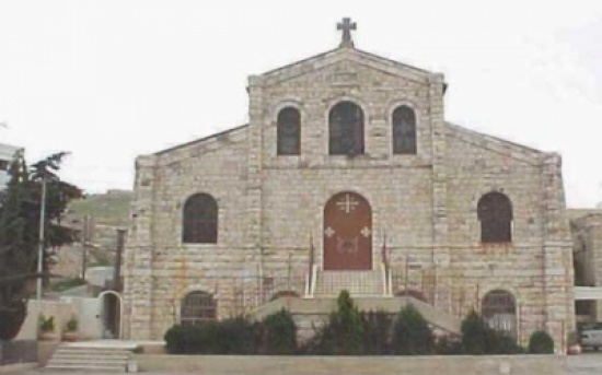 مجلس الكنائس يوزع طرودا غذائية بدعم بطريريكية الروم الارثوذكس