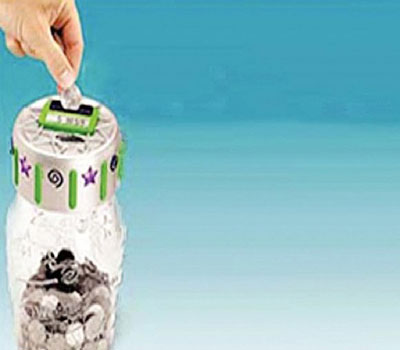 مدرسة رحمة تنظم حملة لجمع التبرعات للطلبة السوريين