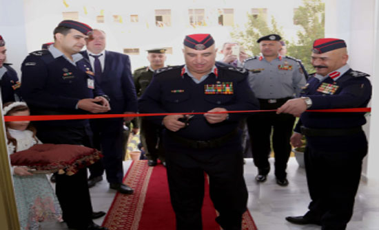 اللواء البزايعه يفتتح مركز لغات الدفاع المدني