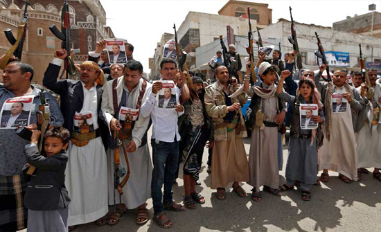 مقتل عشرات الحوثيين بينهم قياديون في غارة على صنعاء