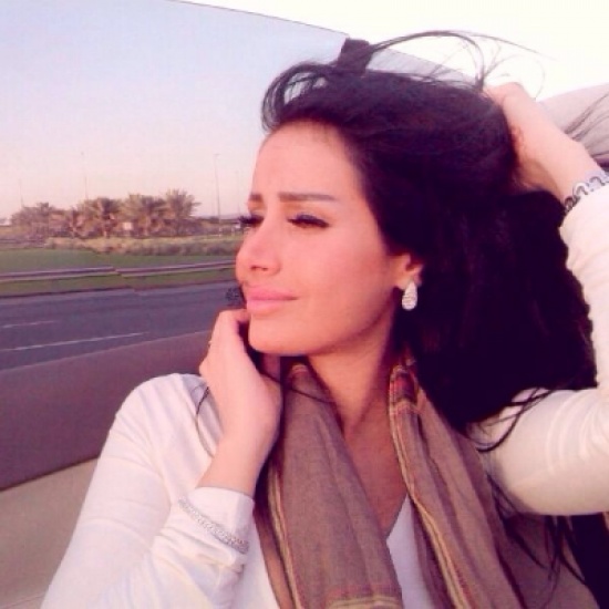 بالصور : وفاء الخالدي تعود بأغنية عراقية!