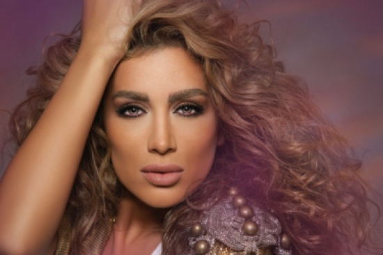 مايا دياب تفكر فى إلغاء حفلها بمصر تضامنا مع المصريين مايا دياب تفكر فى إلغاء حفلها بمصر تضامنا مع المصريين