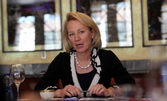 السفيرة الأمريكية: الاردن اظهر قيادة متميزة بالتعامل مع ازمة اللاجئين