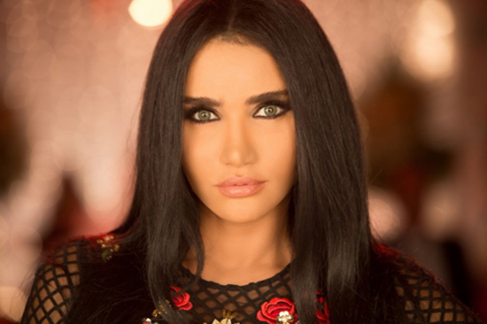 بالصور : بالصور: ميليسا... "مصرية مية مية"!