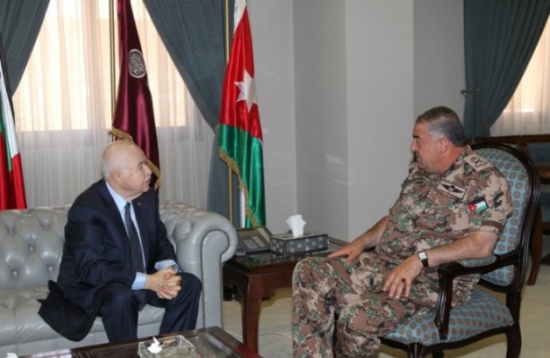 رئيس هيئة الأركان المشتركة يستقبل ابو غزالة