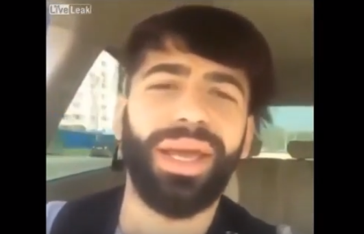 فيديو| كان يقود سيارته ويلتقط لنفسه “selfie” .. لكن لم يكتمل المشهد!! فيديو| كان يقود سيارته ويلتقط لنفسه “selfie” .. لكن لم يكتمل المشهد!!