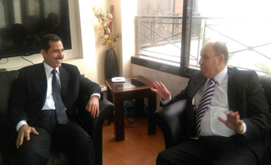 رئيس جامعة إربد الأهلية يزور الملحق الثقافي الكويتي