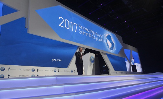 الملقي يشارك في قمة المعرفة 2017 بدبي