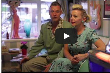 بريطانيان ينقذان زواجهما بالعيش في أجواء الخمسينيات