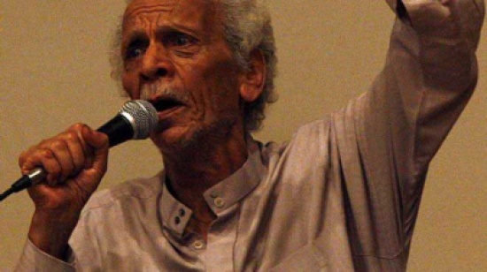الشاعر المصري أحمد نجم في ذمة الله الشاعر المصري أحمد نجم في ذمة الله