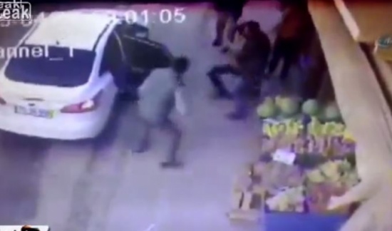 اختطاف فتاة من داخل سيارة