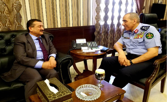 بحث التعاون بين الامن العام وبلدية السلط