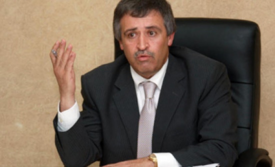 القطامين يطلع على سير الاجراءات بمديرية العاملين في المنازل