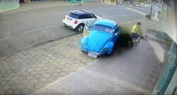 فيديو .... نجاة برازيلي من حادث بأعجوبة