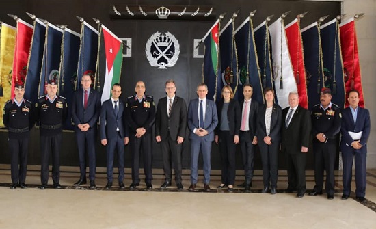 اللواء الحمود يبحث مع مدير الشرطة الالمانية اوجه التعاون اللواء الحمود يبحث مع مدير الشرطة الالمانية اوجه التعاون