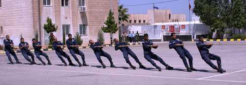 بالصور : انطلاق منافسات بطولة الأمن العام لــ شد الحبل