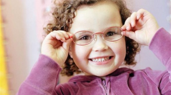 هل تحمي أنشطة الهواء الطلق الأطفال من قصر النظر؟