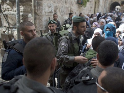 اعتقال فلسطينية عند باب بالأقصى وأخرى من منزلها في القدس اعتقال فلسطينية عند باب بالأقصى وأخرى من منزلها في القدس