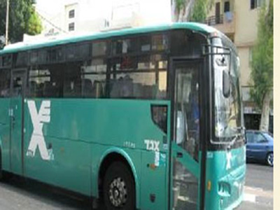 وزارة النقل الإسرائيلية تخصص حافلات "للفلسطينيين فقط" وزارة النقل الإسرائيلية تخصص حافلات "للفلسطينيين فقط"