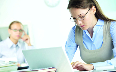 الحركة بركة.. العمل المكتبى والجلوس لفترات طويلة يعرضك للإصابة بأمراض القلب