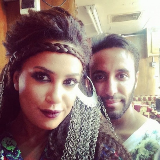 إطلالات غريبة لهند صبري في جلسة تصوير