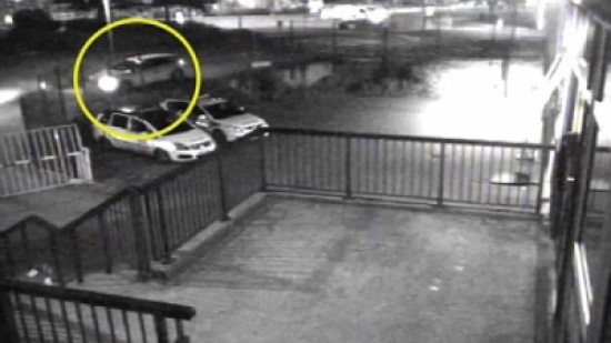 شاهد: محاولة إخفاء سيارة مسروقة داخل مركز شرطة ببريطانيا! شاهد: محاولة إخفاء سيارة مسروقة داخل مركز شرطة ببريطانيا!