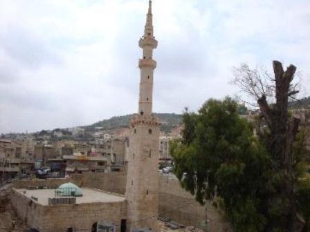الشركة المنفذة لمشروع السياحة الثالث في عجلون تتبرع بتأثيث مسجد عجلون الكبير الشركة المنفذة لمشروع السياحة الثالث في عجلون تتبرع بتأثيث مسجد عجلون الكبير