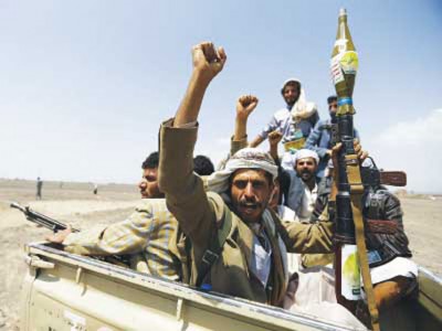 اشتباكات بين القبائل والحوثيين وسط اليمن