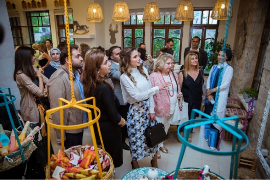 الملكة رانيا تفتتح المعرض السنوي لمؤسسة نهر الاردن