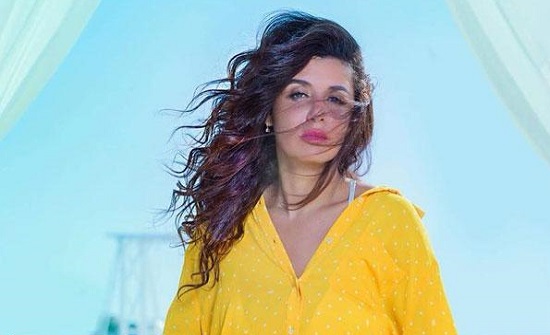 حكاية 10 فنانات قمن بخلع الحجاب حكاية 10 فنانات قمن بخلع الحجاب